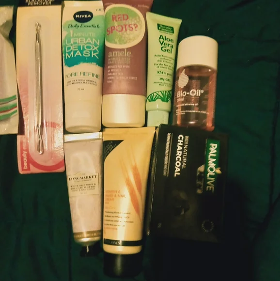 Bulk beauty-skin/suncare/ mask/👌 creams/🧼etc. All🆕MUST GO asap !;) - Picture 4 of 11